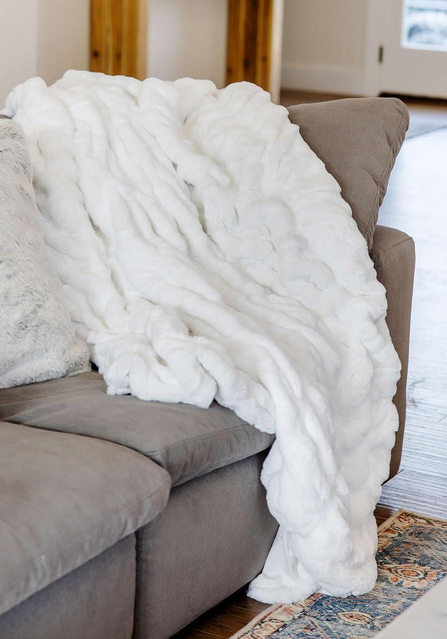 Donna Salyer's Fabulous-Furs Couture Collection Faux Fur Throw Snow Mink