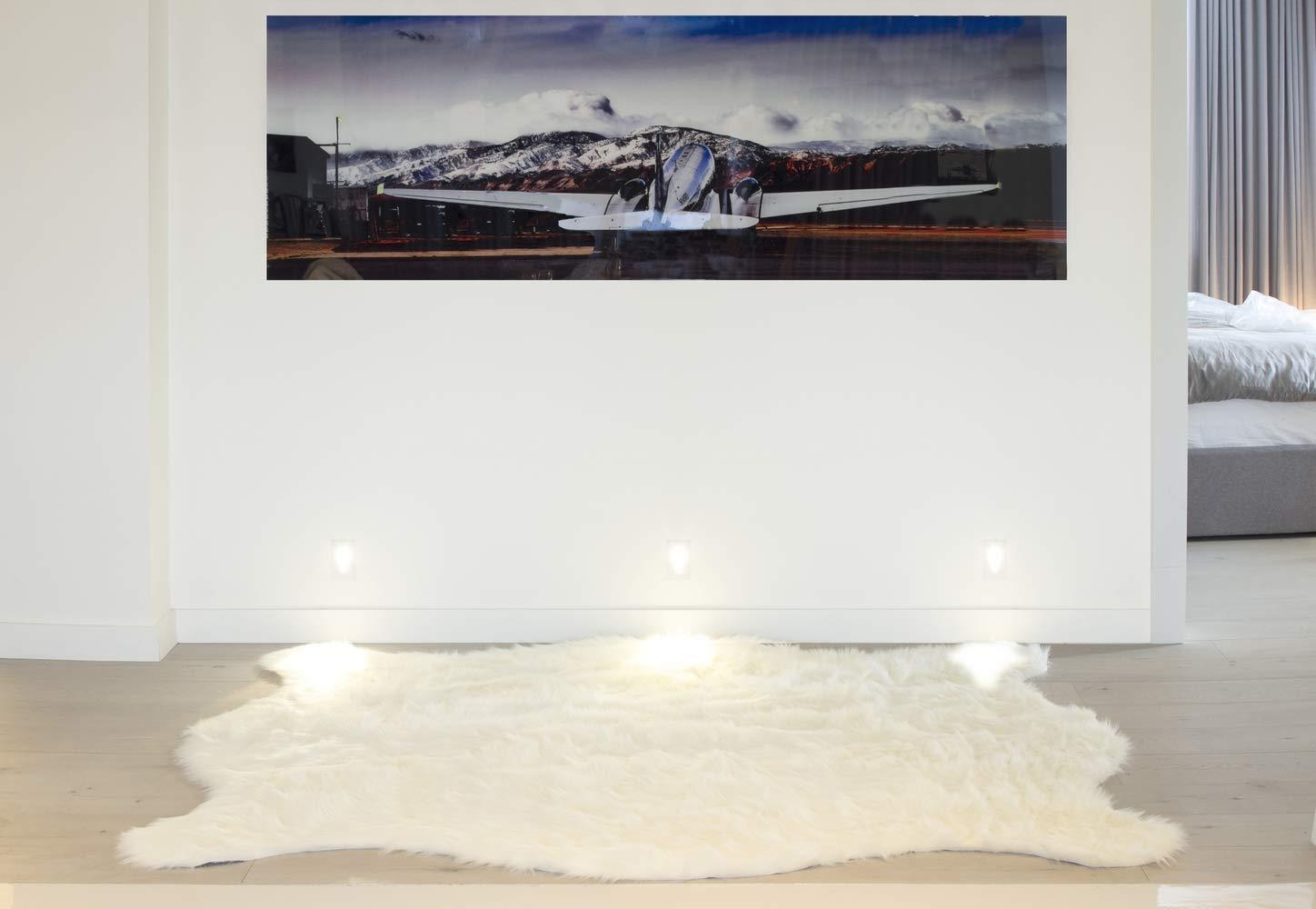 Luxe Classic Faux Hide Rug | Polar bear | 5.25'x7.5'