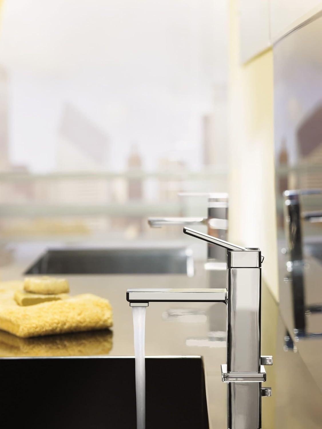 90 Degree Single Hole Bathroom Faucet with Drain Assembly