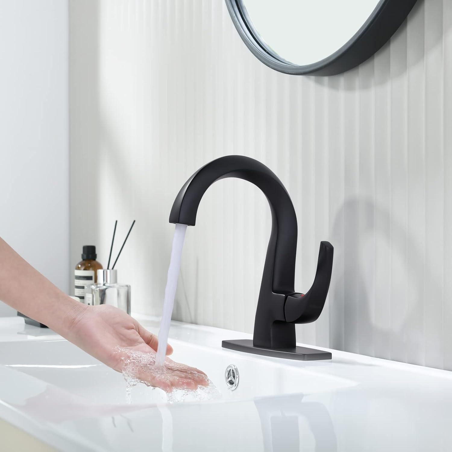 Single-Hole Single-handle Bathroom Faucet with Drain Assembly