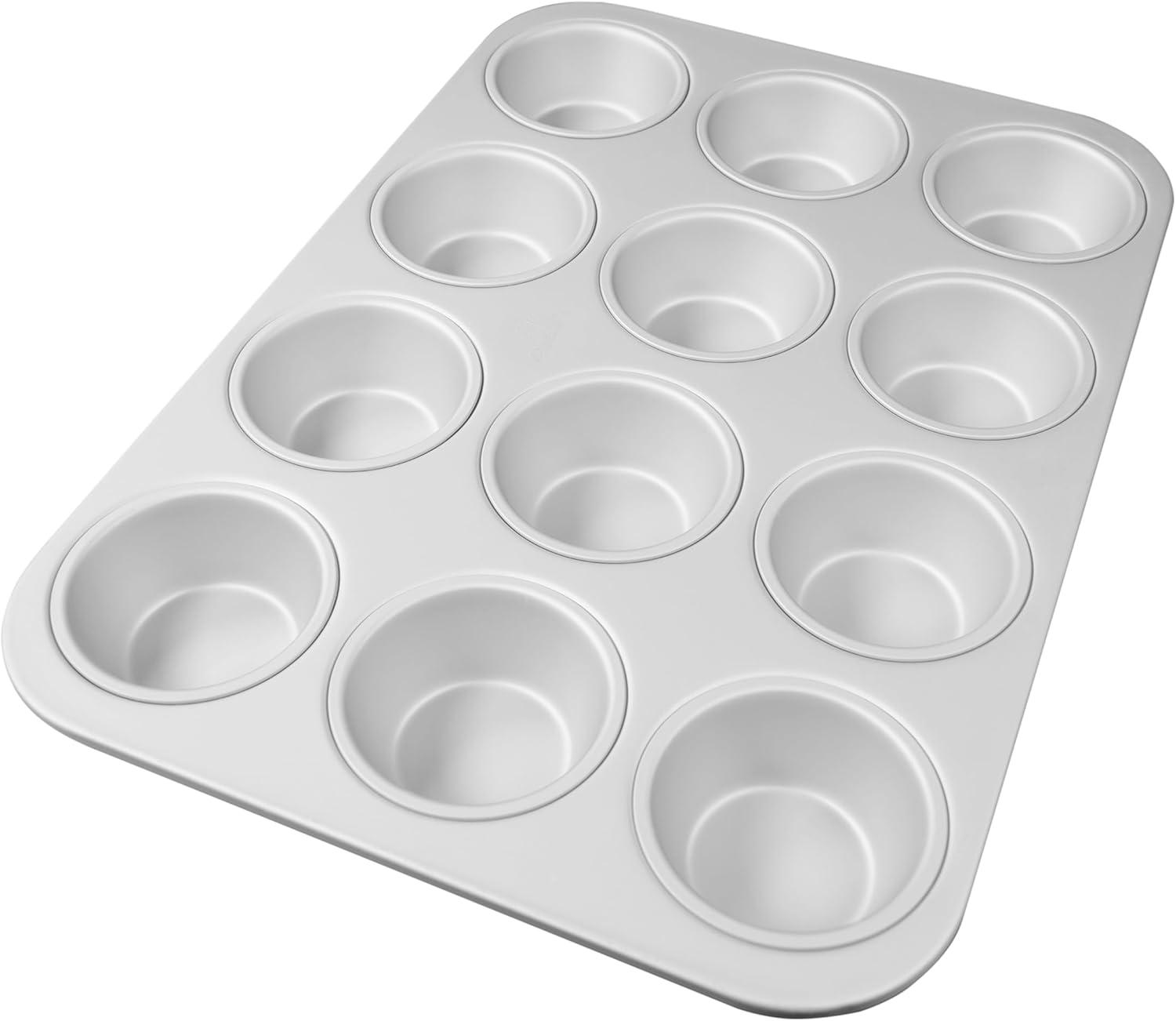 Silver Anodized Aluminum 12-Cup Standard Muffin Pan