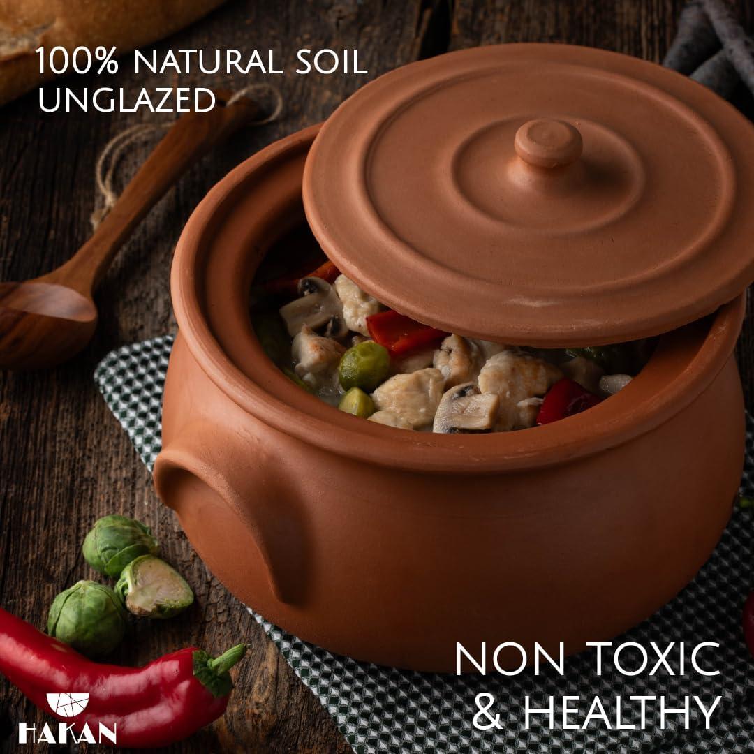 Hakan Handmade Suphan Clay Pot with Lid, Natural Unglazed Earthen Terracotta Pot, Casserole Dish, Rice Cooking, Clay Pot, Terracotta Pan, Korean, Indian, Mexican Dish, Small, 2.6 Quarts (2.5 L)