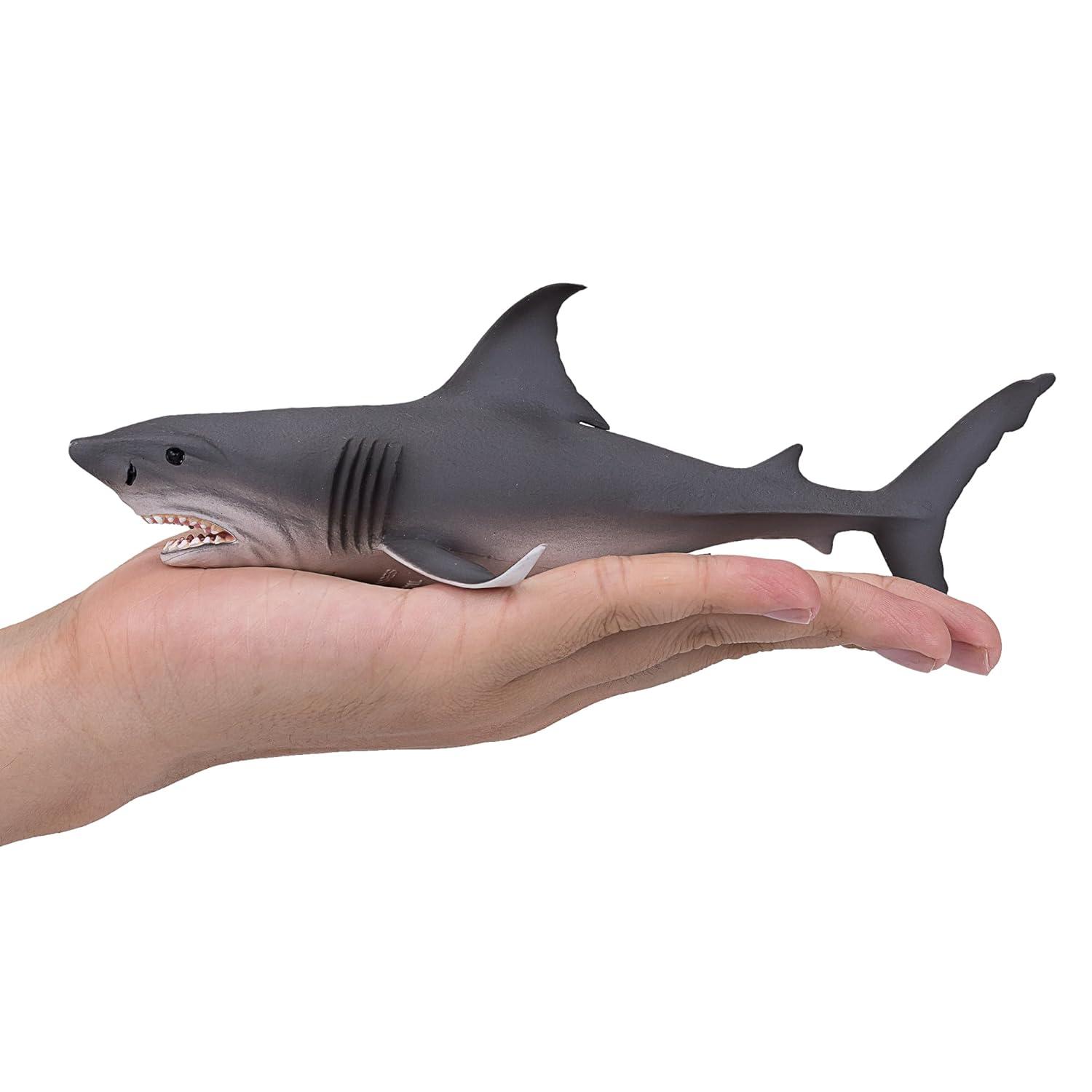 MOJO - Realistic International Wildlife Figurine, Large Great White Shark