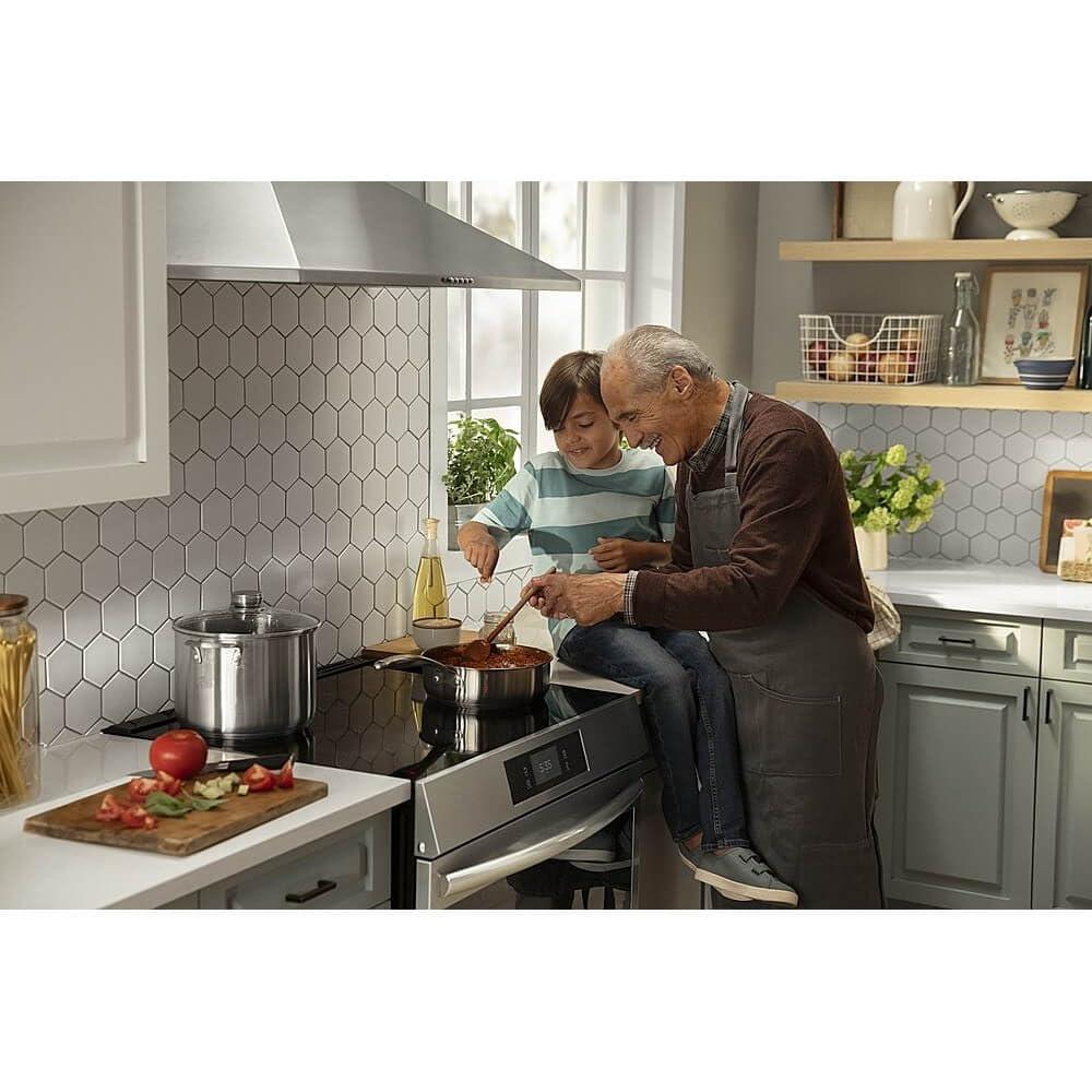Frigidaire 30" Front Control Induction Range With Total Convection