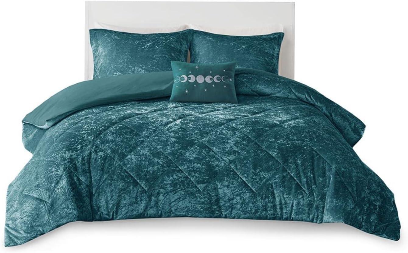 Felicia Crushed Velvet Quilted Duvet Set with Throw Pillow