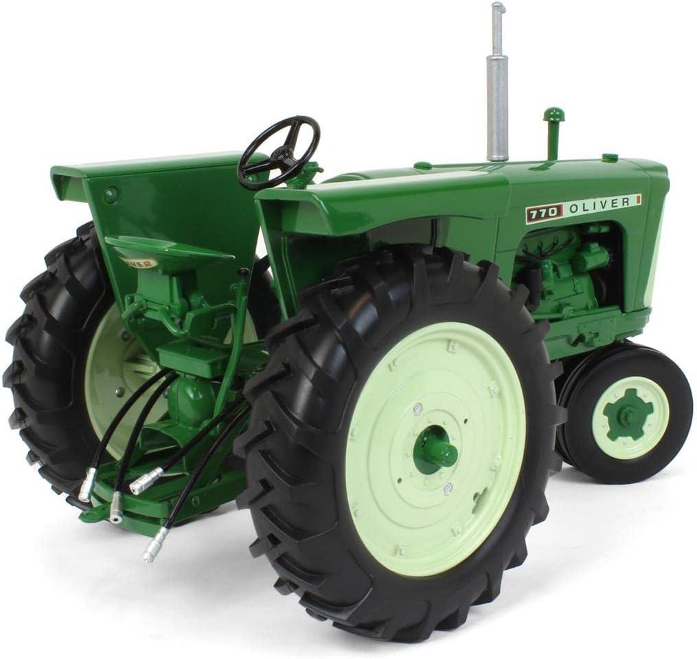 Oliver 770 Gas Narrow Front Tractor Green "Classic Series" 1/16 Diecast Model by SpecCast