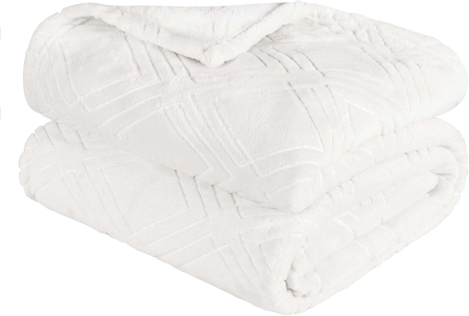 White Diamond Pattern Full/Queen Fleece Blanket