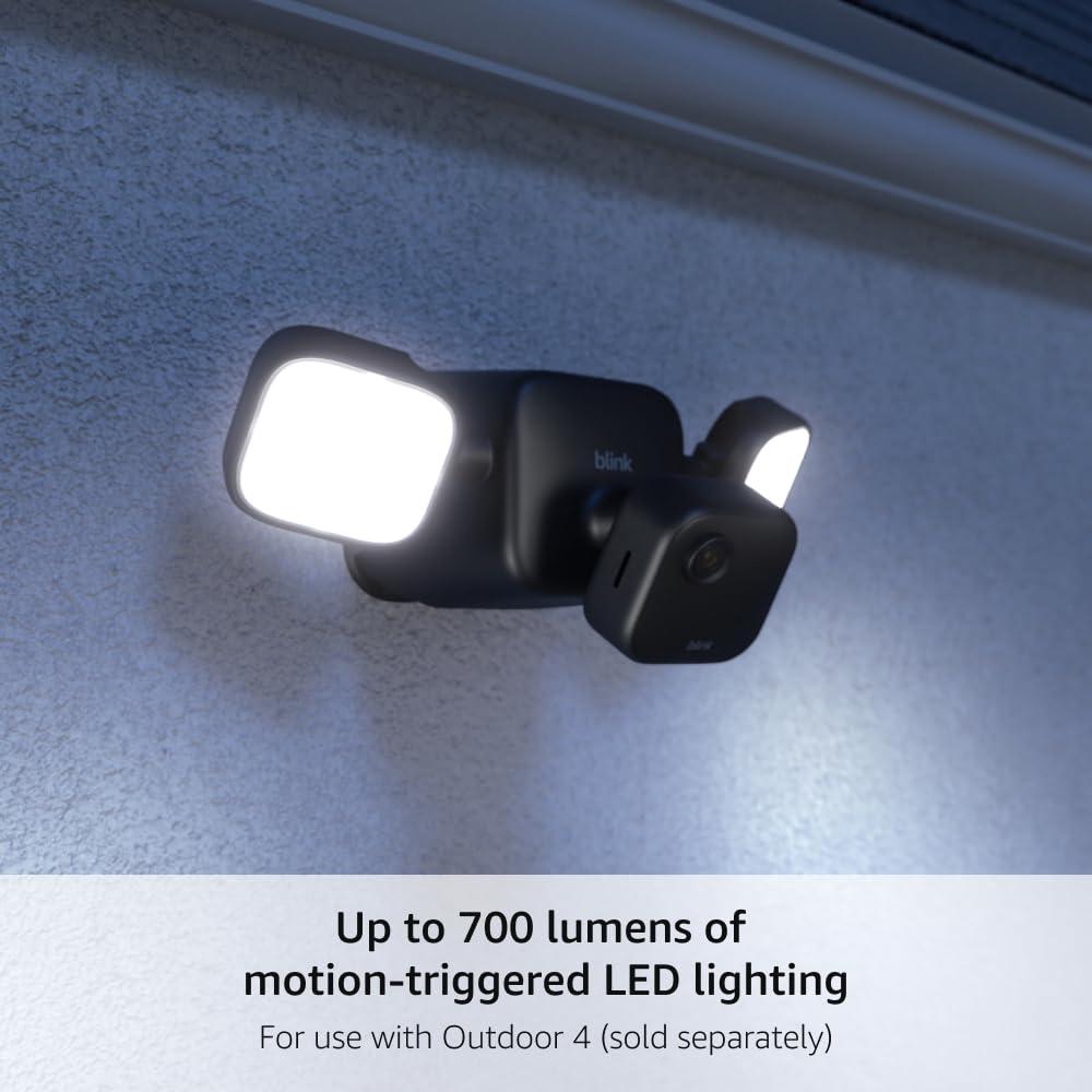 Black Outdoor Battery-Powered LED Floodlight Mount