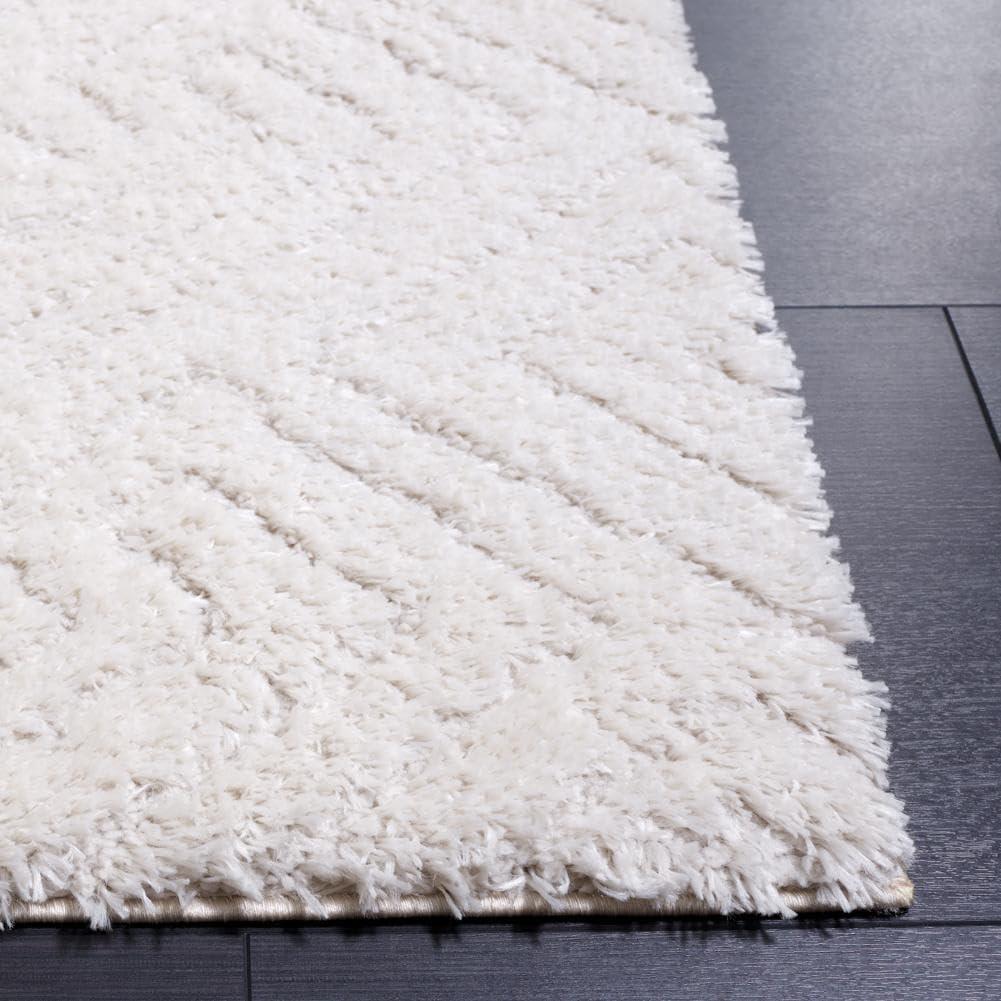 Tahoe Shag THO652 Power Loomed Indoor Area Rug - Ivory - 4'x6' - Safavieh