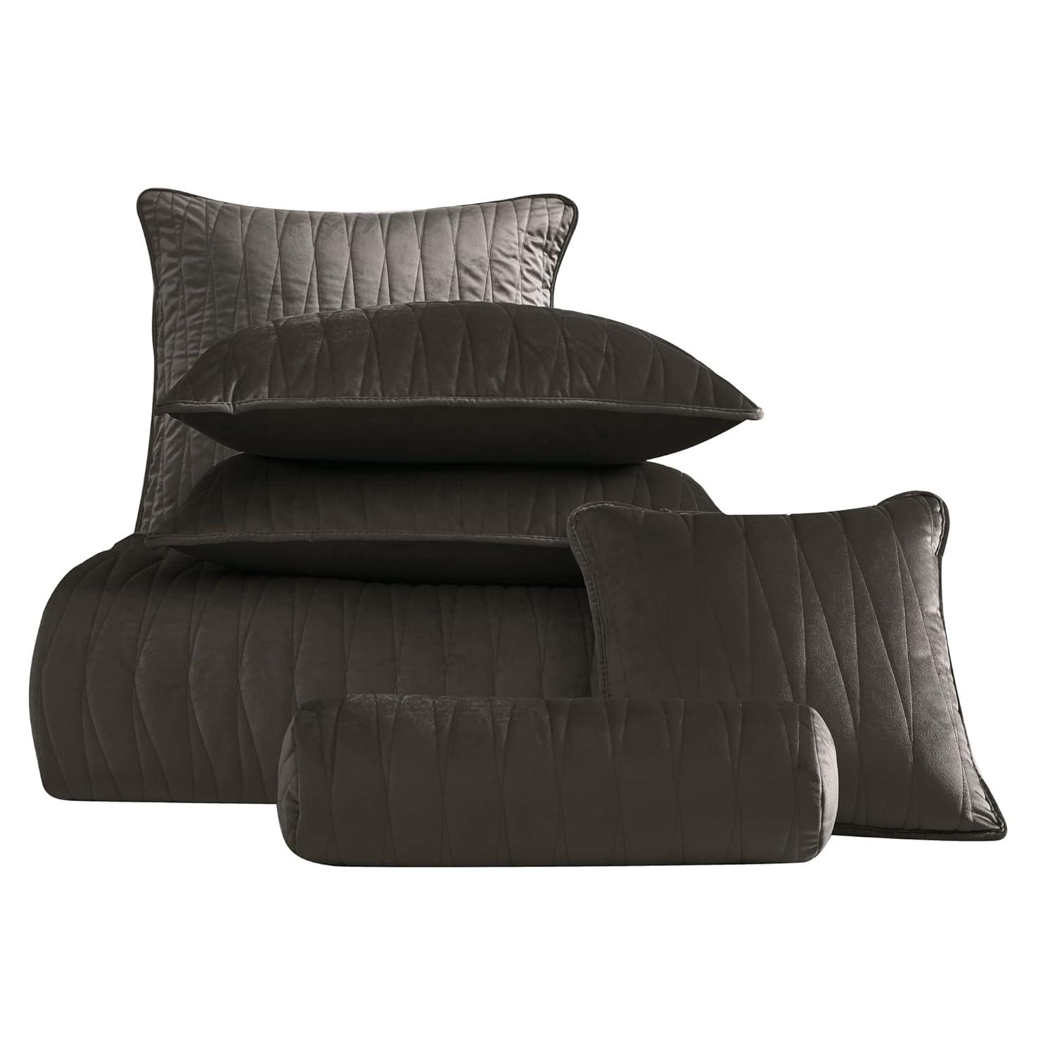 Brielle Premium Modern & Contemporary Velvet Quilt Set
