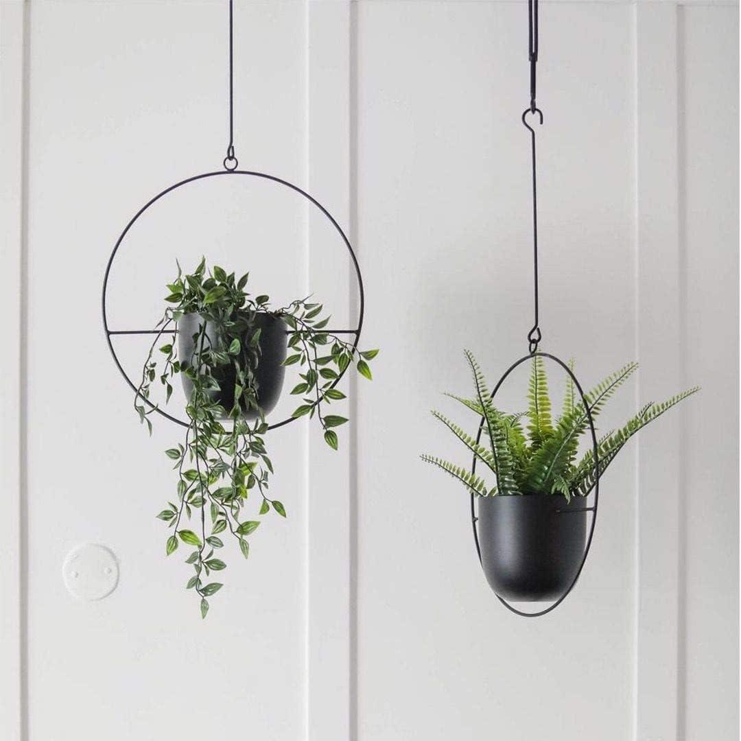 Black Iron Round Hanging Planter for Indoor Outdoor Use