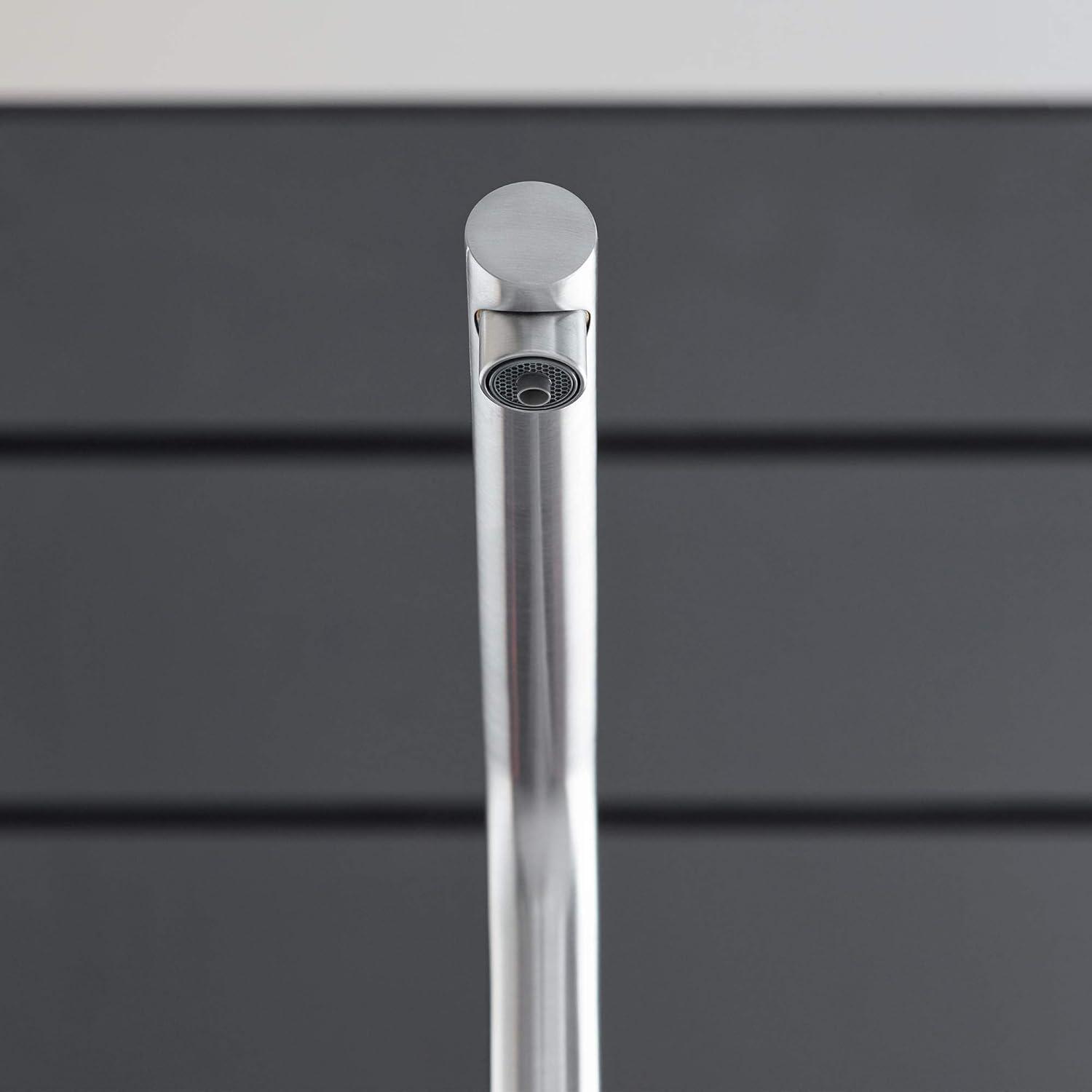 Blue Pull Out Single Handle Kitchen Faucet with Accessories