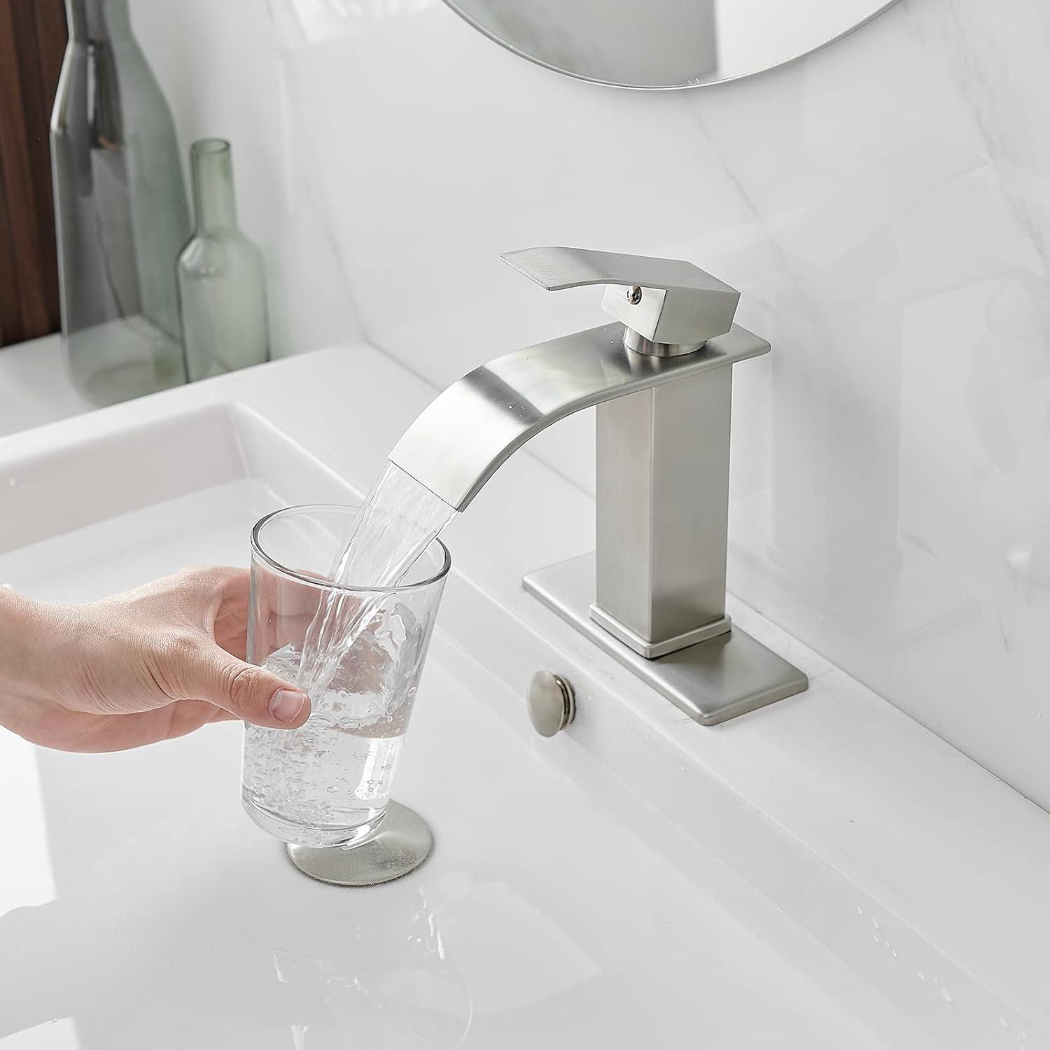 Single-Hole Single-handle Bathroom Faucet