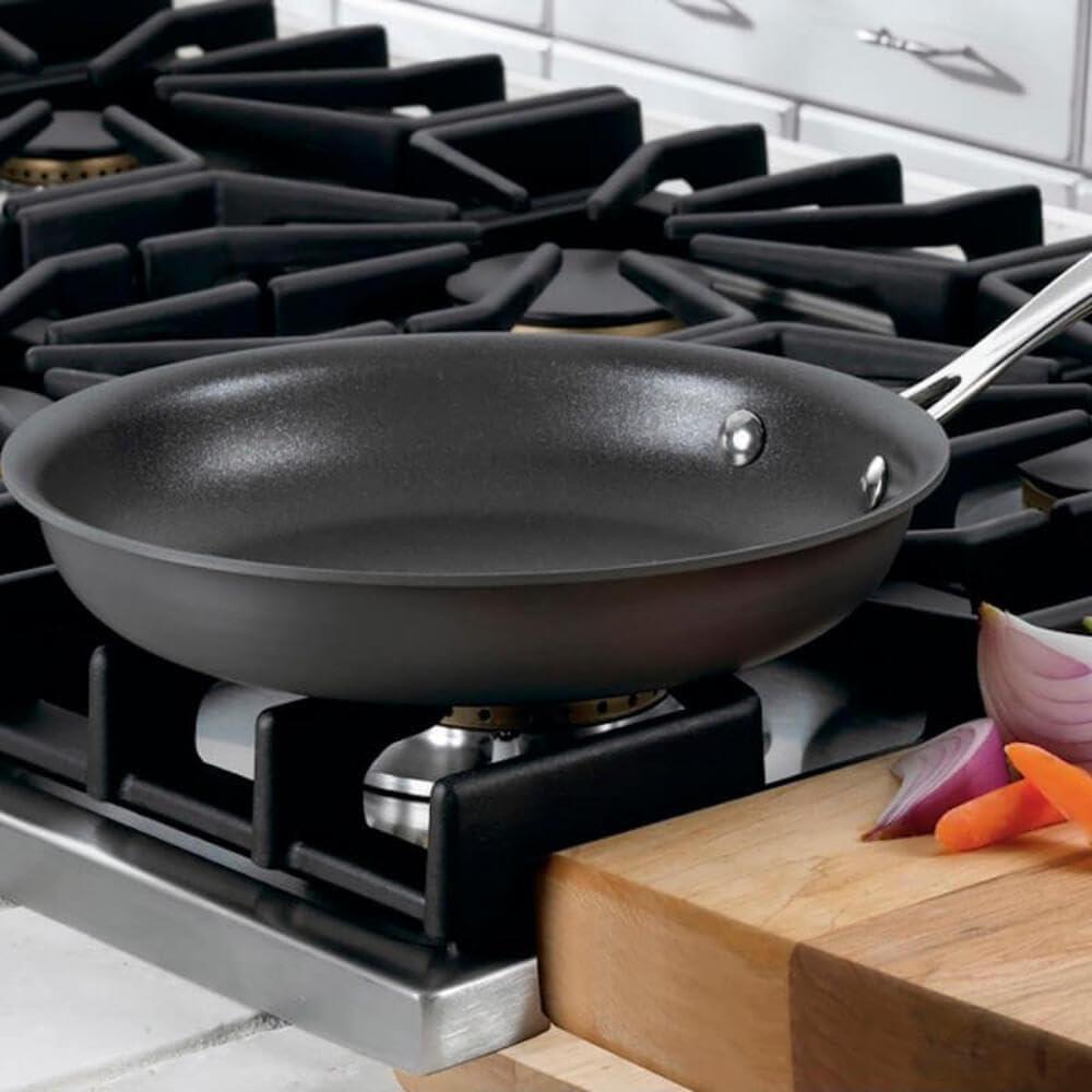 8-Inch Black Aluminum Non-Stick Skillet with Lid