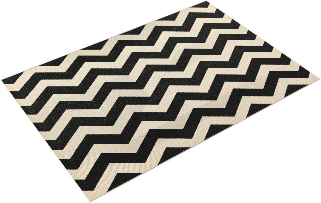 SAFAVIEH Courtyard Ayden Chevron Indoor/Outdoor Area Rug, 6'7" x 9'6", Black/Beige