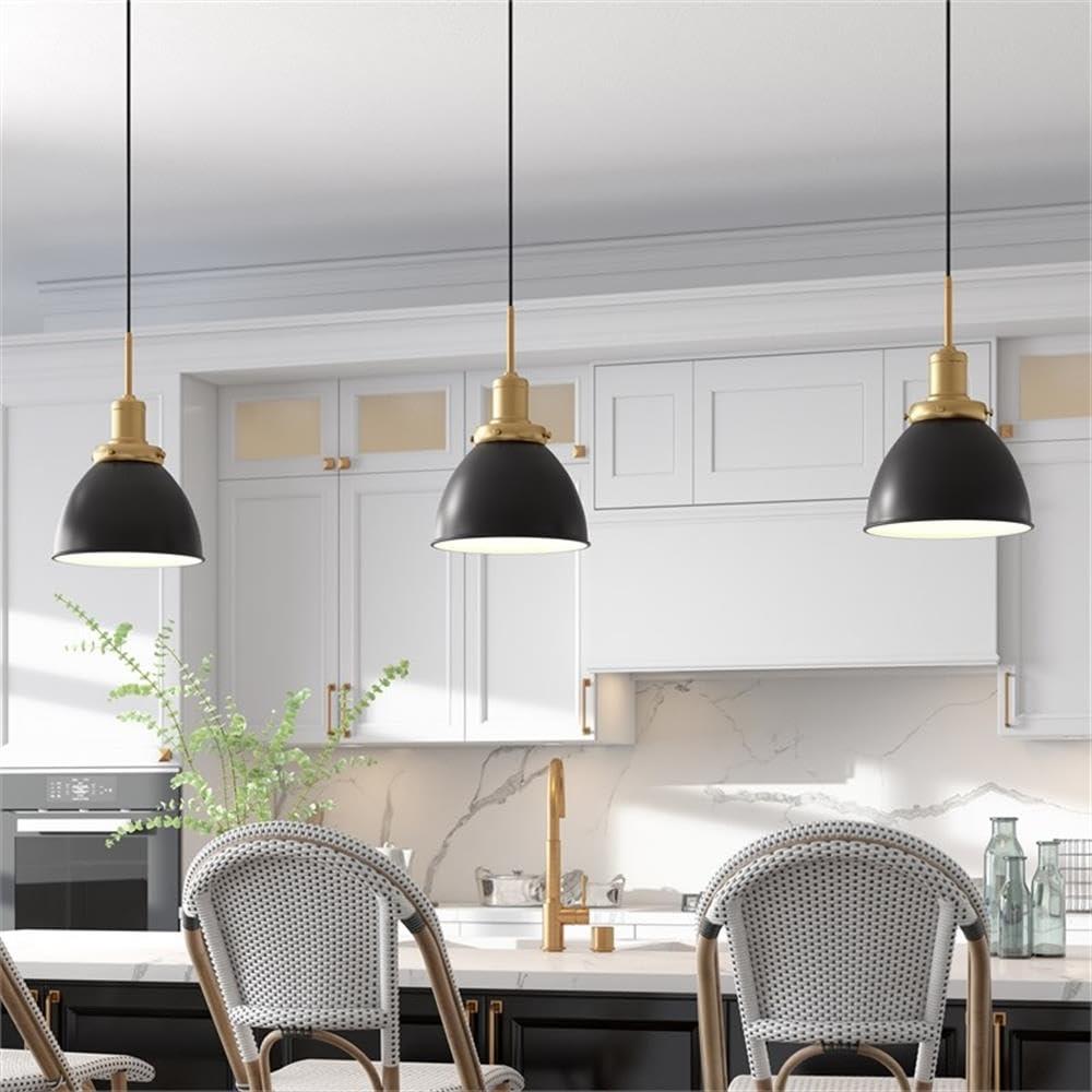 Evelyn&Zoe 12" Black/Brass Metal Pendant