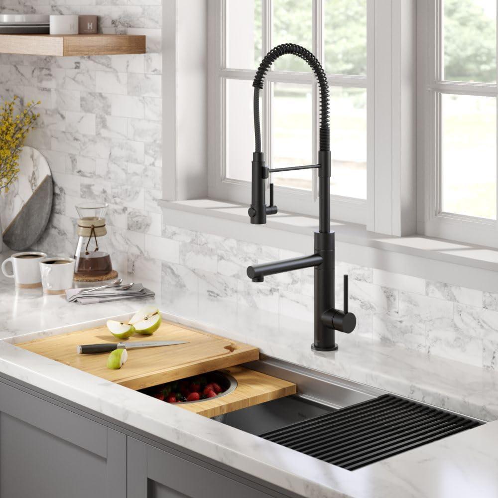 Matte Black Semi-Professional Kitchen Faucet with Pull-out Spray