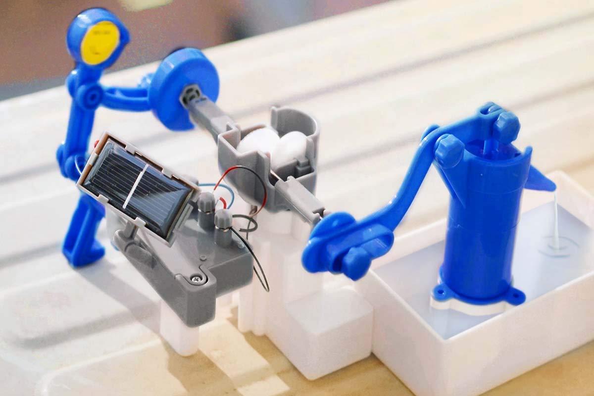 Hybrid Solar and Engine-Powered Water Pump Science Art Skill Toy Kit