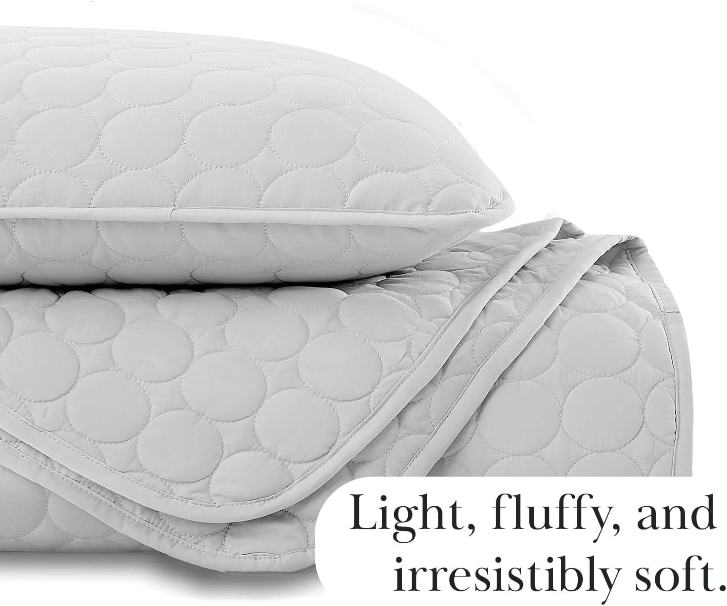 Southshore Fine Living Inc Oversized Lightweight Classic 2-Piece Quilt Set Light Grey Twin/Twin XL