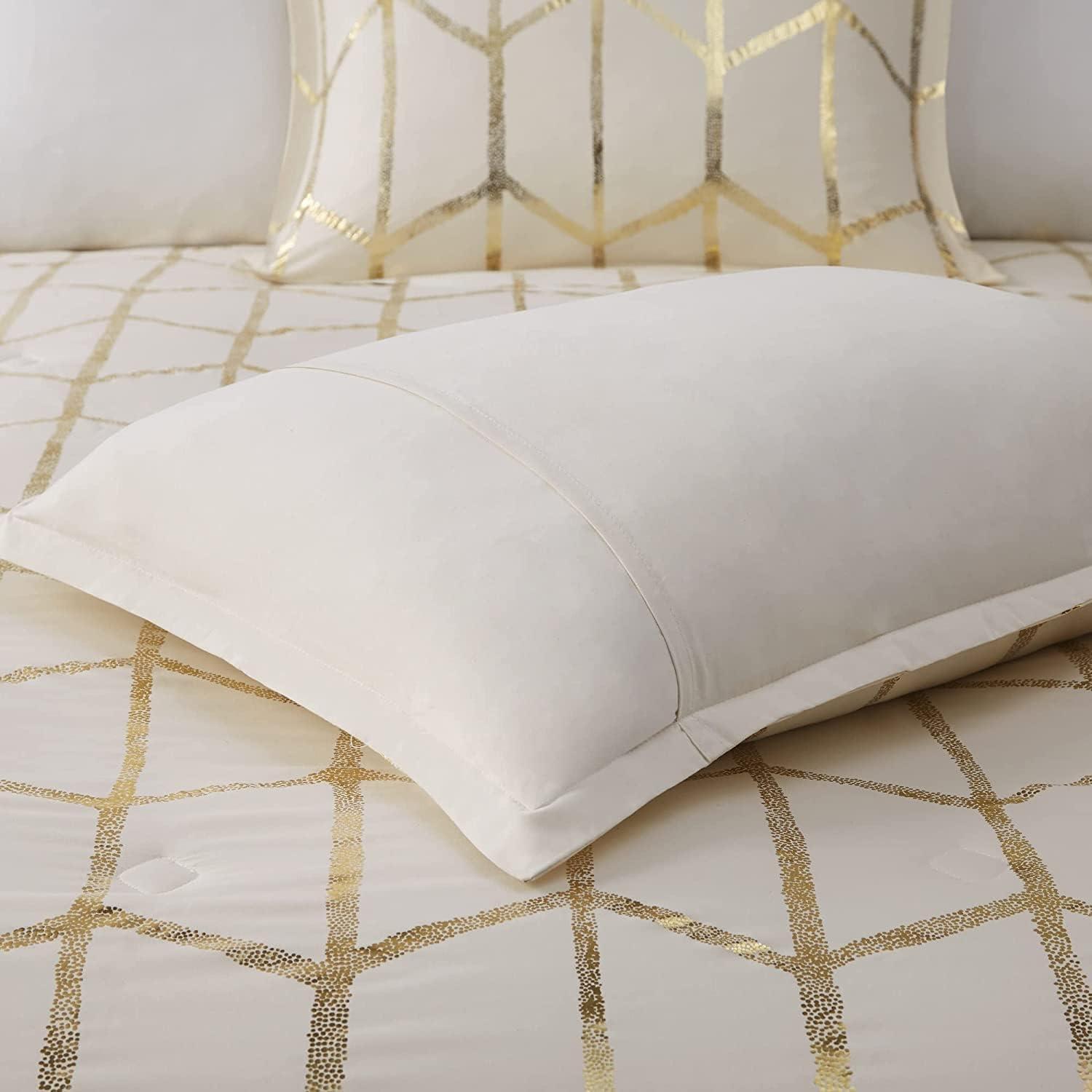 Intelligent Design Raina Metallic Printed Comforter Set
