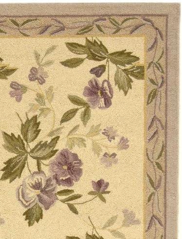 Safavieh Hand Hooked Wool Pile Floral Rug