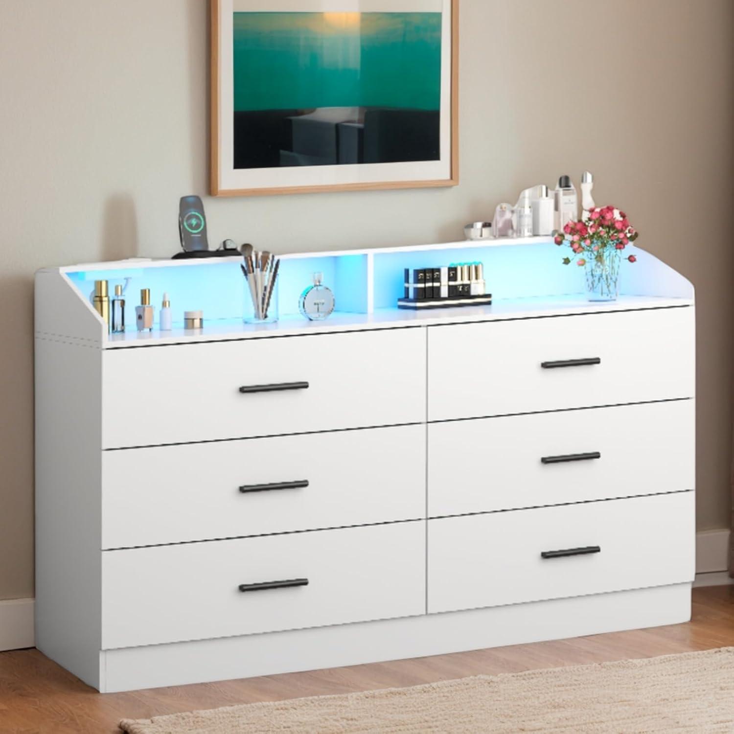 Gyfimoie 6 Drawers Dresser with Power Outlet, Chest of Drawers with LED Light, Modern Dresser with Open Storage Cubby, Double Wide Dresser Organizer for Bedroom, Living Room, Entryway, Hallway (Black)