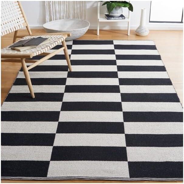 Montauk MTK705 Hand Woven Area Rug - Black/Ivory - 3'x5' - Safavieh.