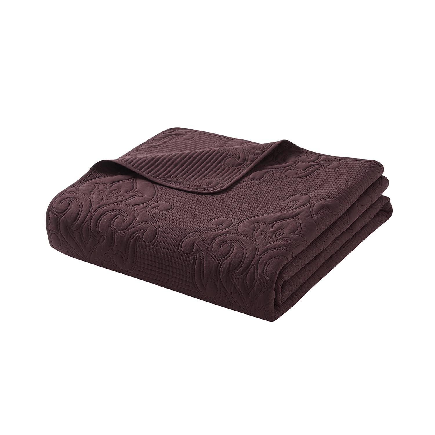 VCNY Solomun 3-Piece Pinsonic Damask Microfiber Quilt Set