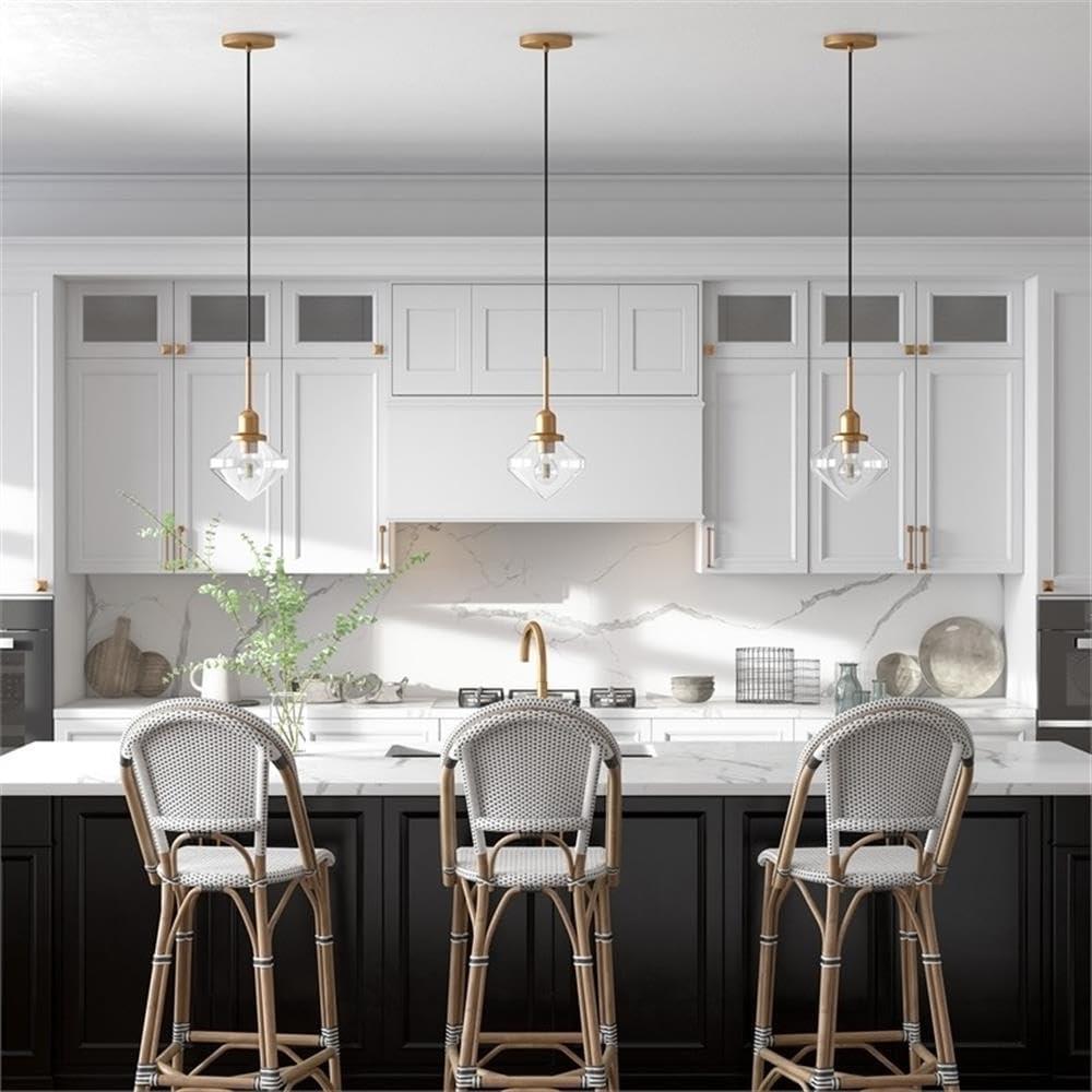 Evelyn&Zoe 8" Brass Metal/Glass Pendant