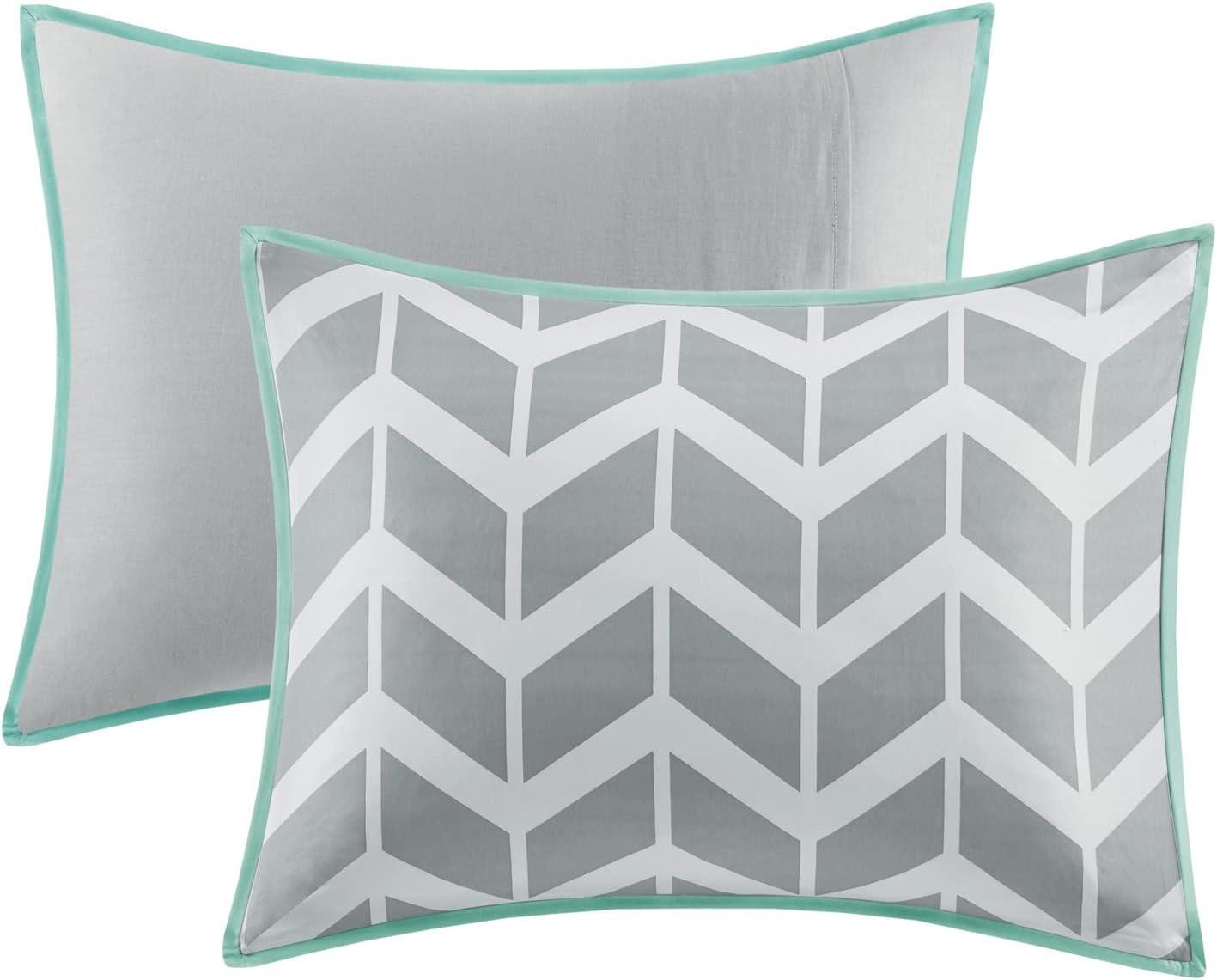 Intelligent Design Darcy Comforter Set Chevron