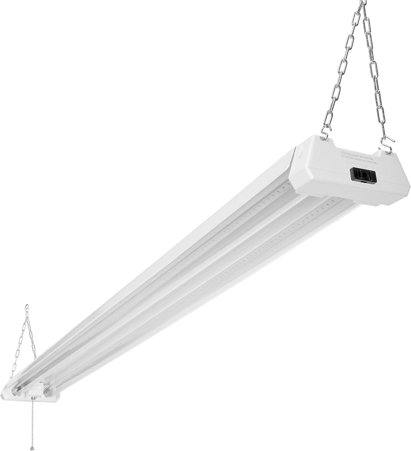 Maxxima 4 ft White Aluminum LED Shop Light with Pull Chain