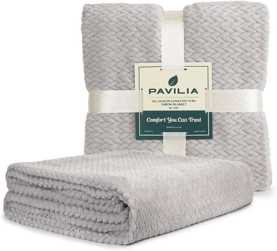 PAVILIA Lightweight Fleece Throw Blanket for Couch, Soft Warm Flannel Blankets for Bed