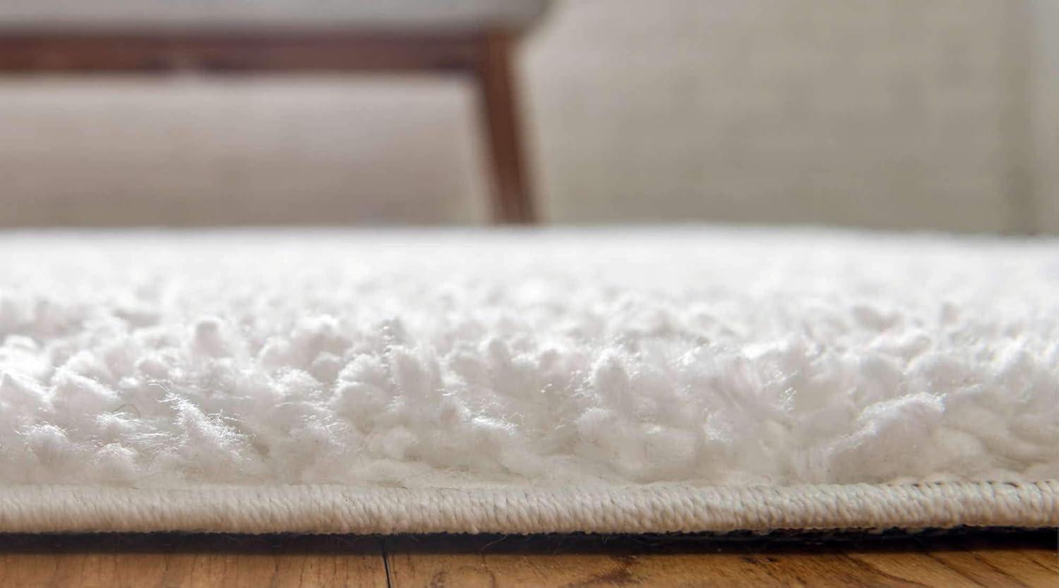 Unique Loom 4' 0 x 6' 0 Davos Shag White Area Rug