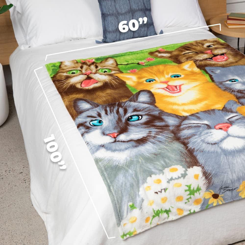 Cartoon Selfie Cat Fleece Blanket for Bed, Kitten Fleece Throw Blanket for Women, Men and Kids - Super Soft Plush Cat Blanket Throw, Perfect for Cat Lovers