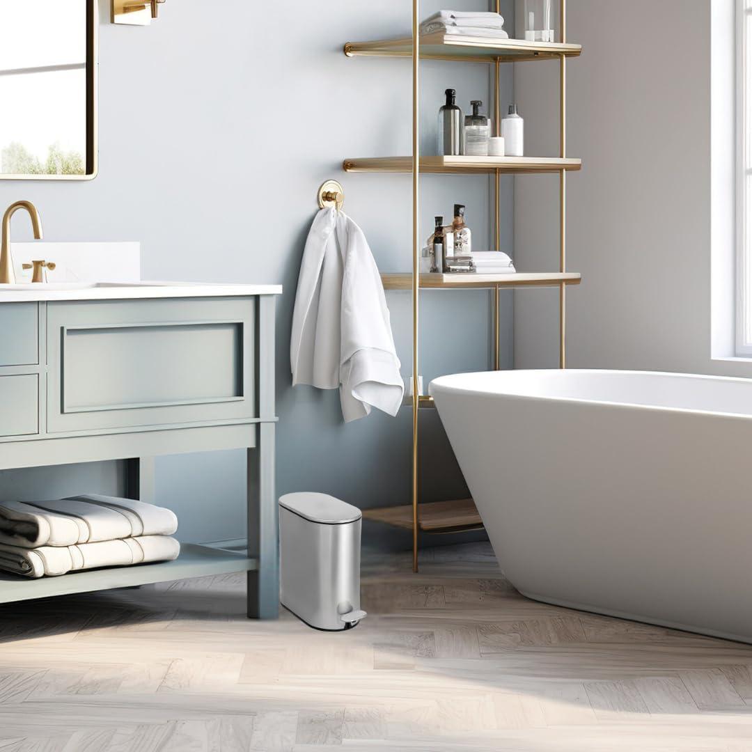 Oval slow-close bathroom wastebin with premium pedal (5L)