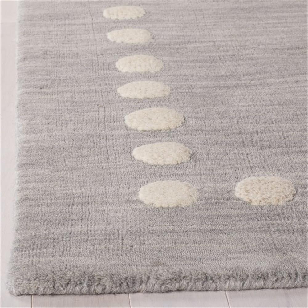 Safavieh Kids SFK802 Hand Loomed Area Rug  - Safavieh