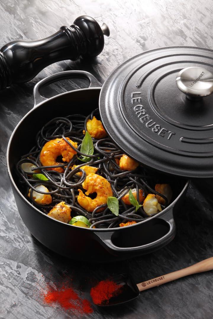Le Creuset ® Signature 7.25-Qt. Licorice Black Enameled Cast Iron Dutch Oven