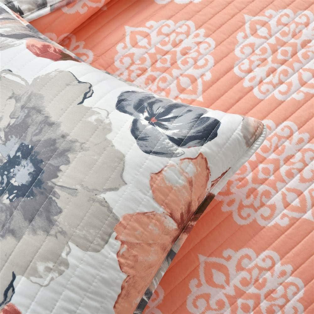 Leah Reversible Quilt Set