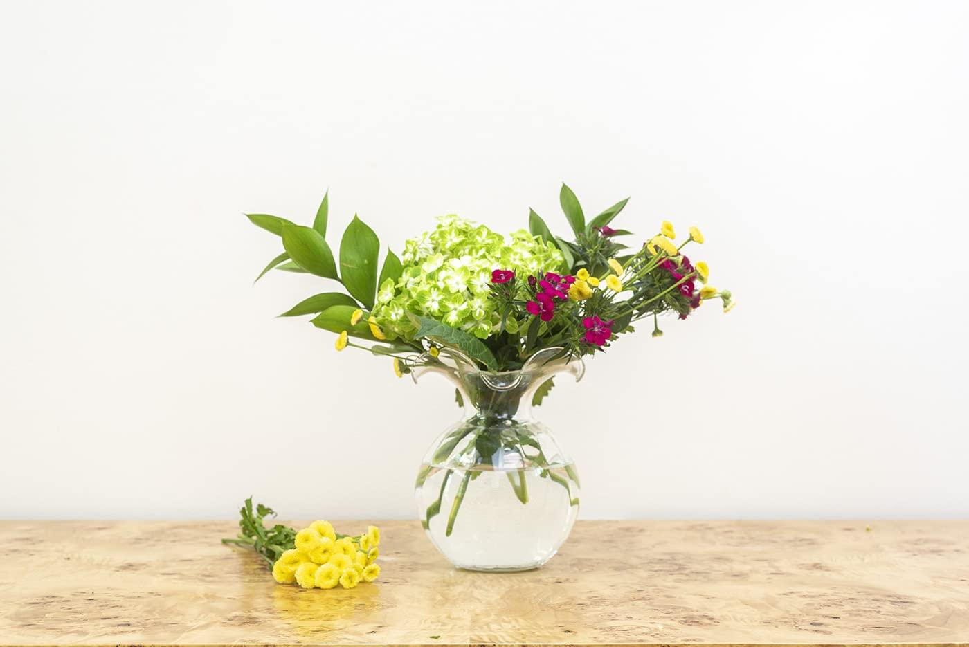 VIETRI Hibiscus Handmade Glass Table Vase