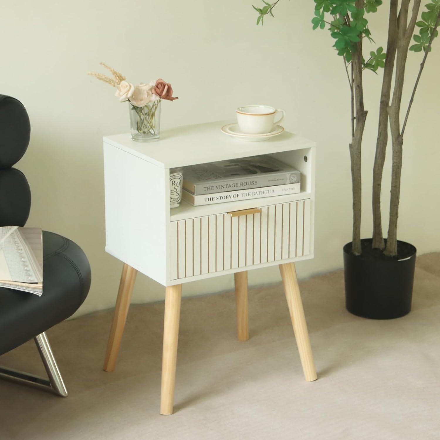 Natural Wood Mid Century Modern Nightstand with 2-Tier Storage