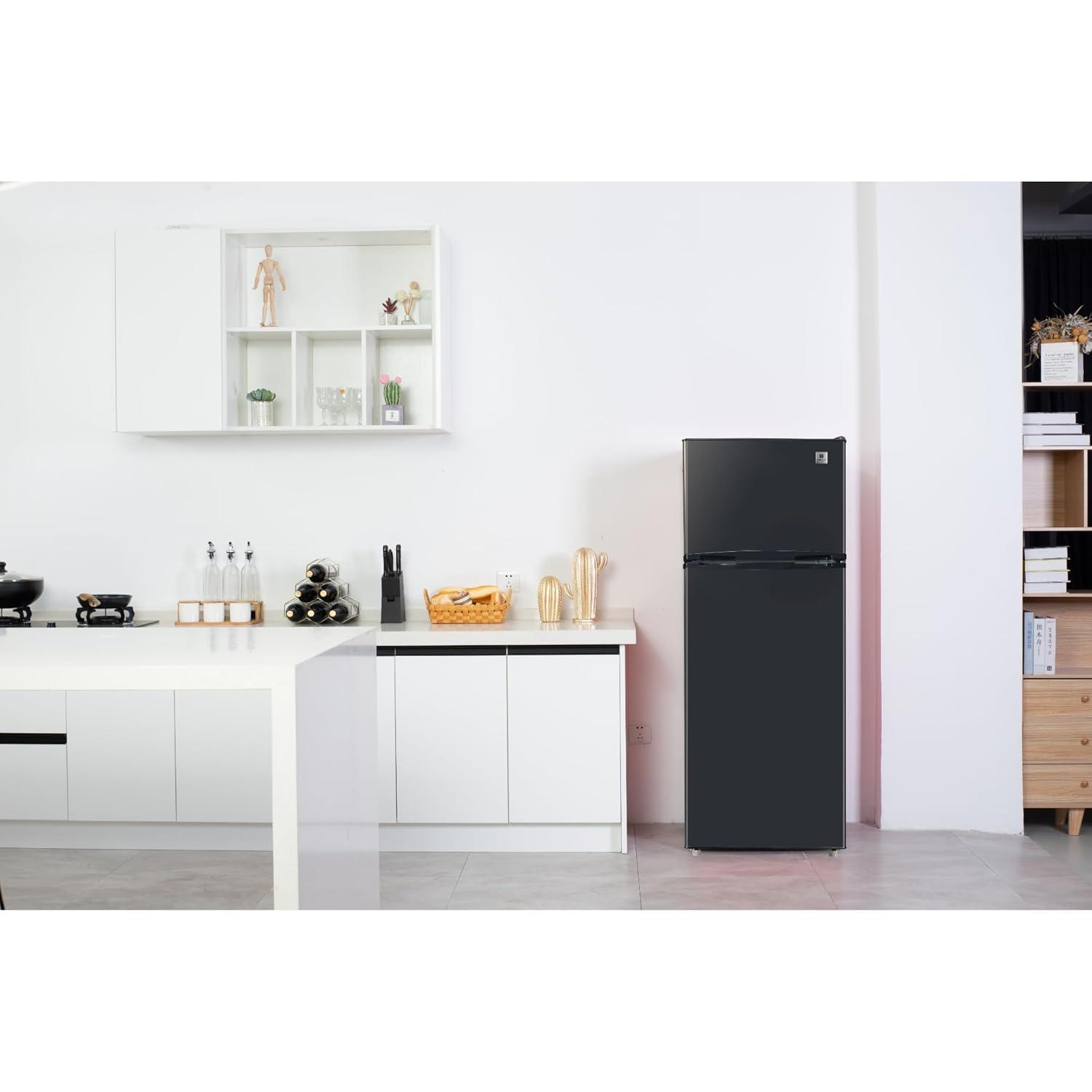 ARCTIC CHEF Reversible Hinged 75 Cu Ft 2-Door Top Freezer Refrigerator Black