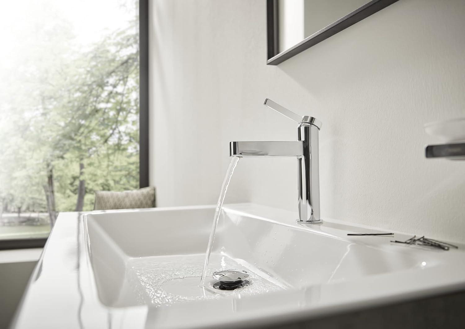 Finoris Single-Hole Faucet with Pop-Up Drain