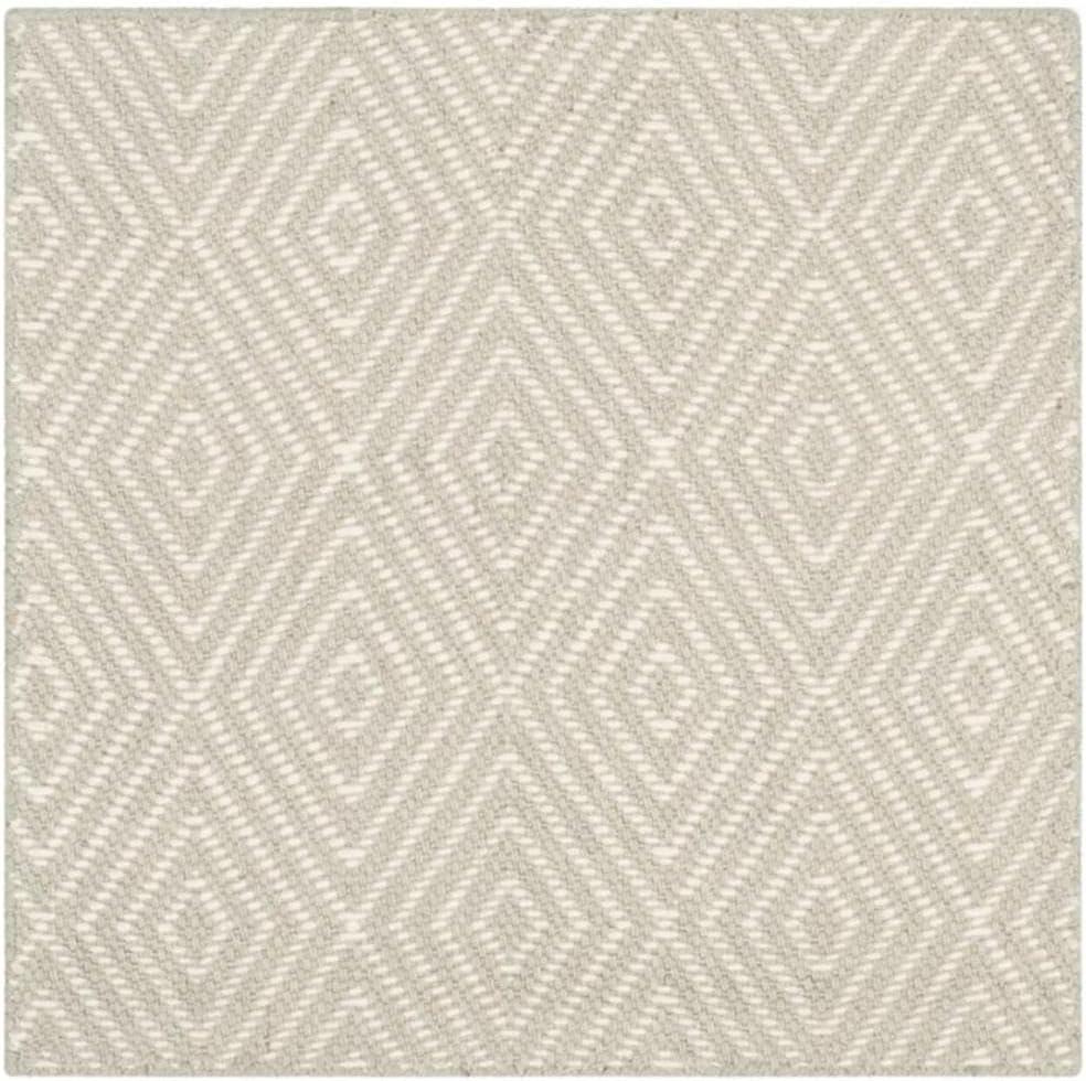 Wilton WIL715 Hand Hooked Area Rug  - Safavieh