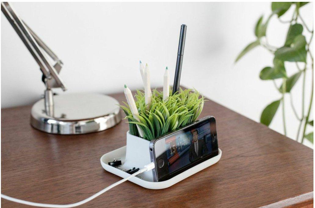 Beige Faux Grass Pen and Phone Stand with Tray