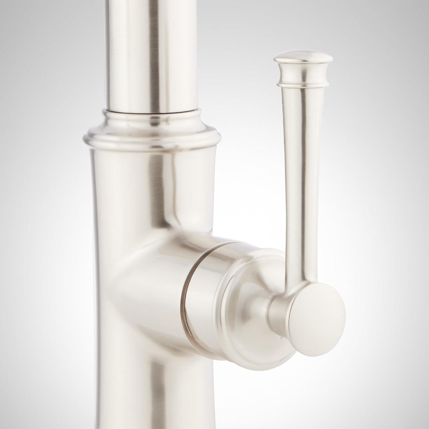 Stainless Steel Single Handle Pull Down Kitchen Faucet with Dual Function Sprayer