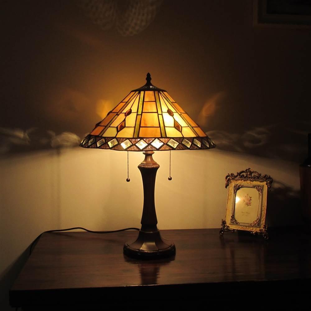 Chloe Lighting Godwine Tiffany-style 2 Light Geometric Table Lamp 16" Shade