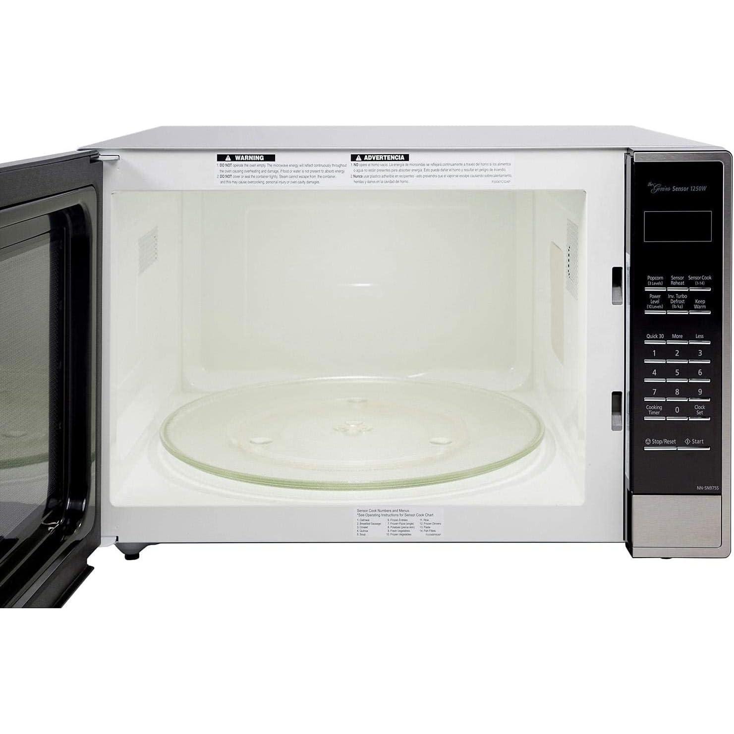Panasonic 2.2 cu ft Countertop Microwave Oven in Stainless Steel