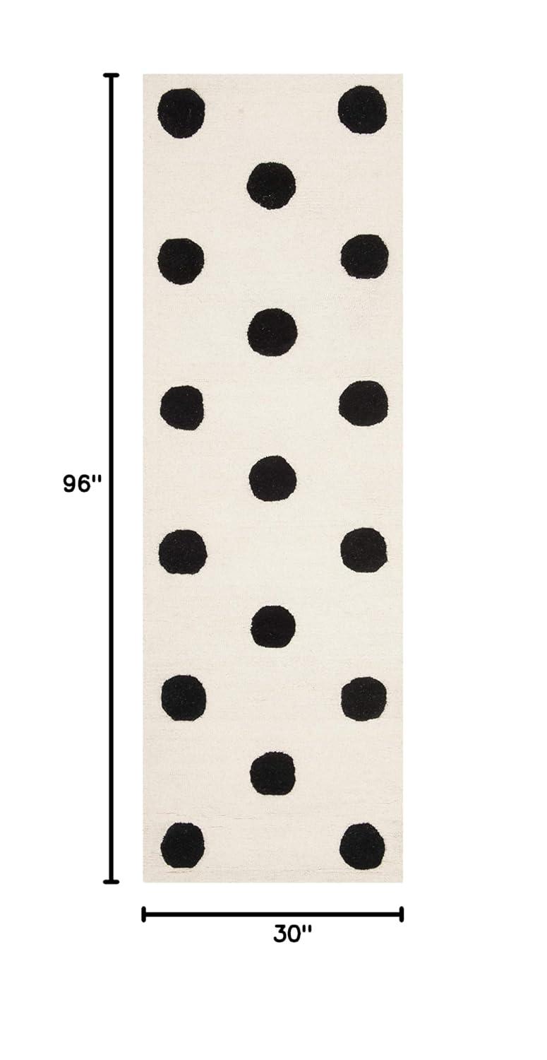 Safavieh Kids Polka Dots SFK904 Hand Tufted Indoor Runner Rug - Ivory/Black - 2'6"x8' - Safavieh