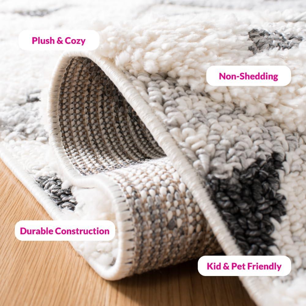 Moroccan Tassel Shag MTS688 Power Loomed Indoor Area Rug - Ivory/Grey - 5'3"x7'6" - Safavieh