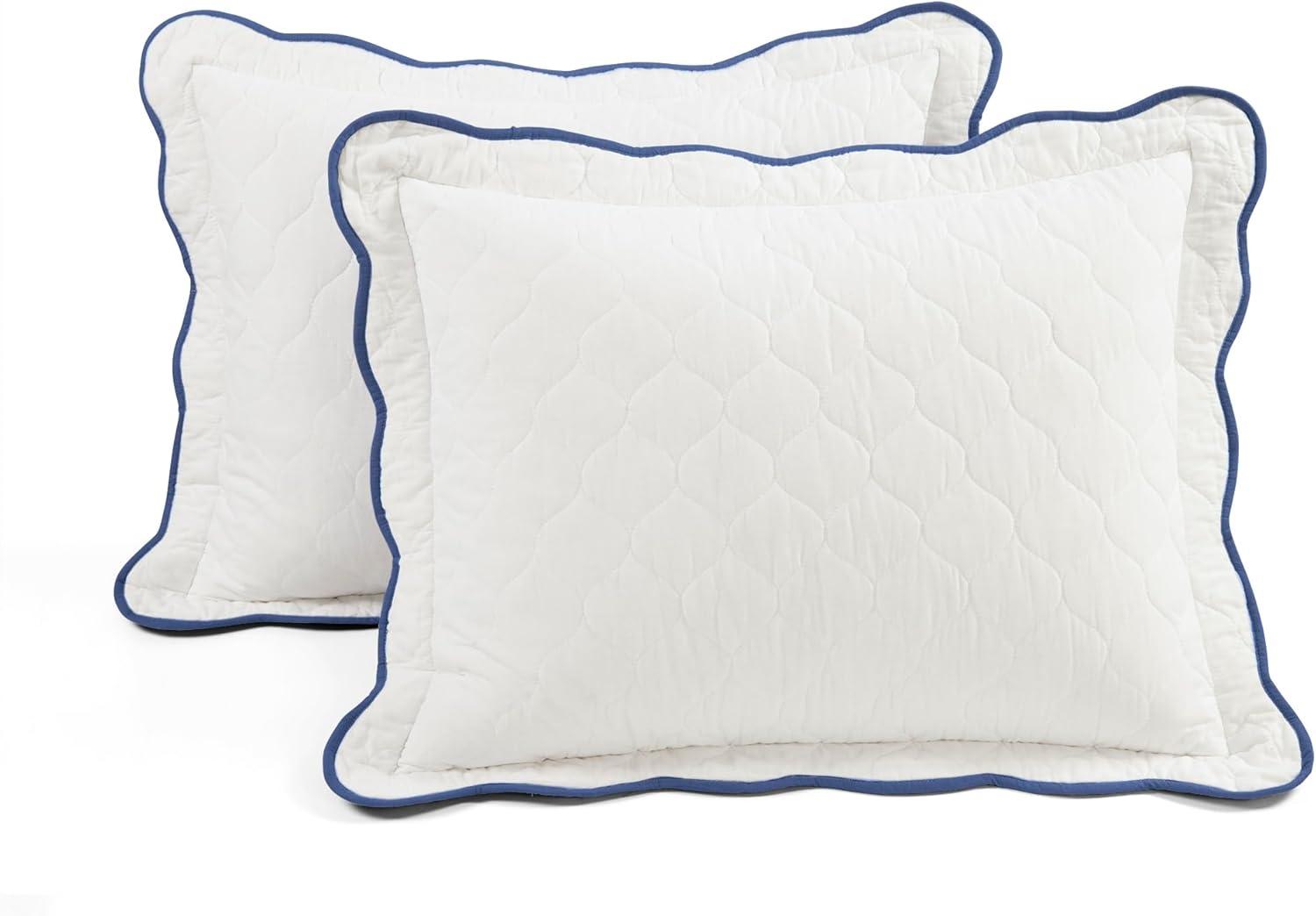 Coastal Chic Scallop Edge Reversible Quilt Navy/White 3Pc Set Full/Queen